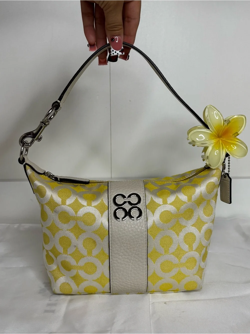 RAREEE Coach Julia Outline Op Art small shoulder bag  💛🤍